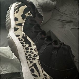 Animal instincts retro 11s never worn size 10 in women